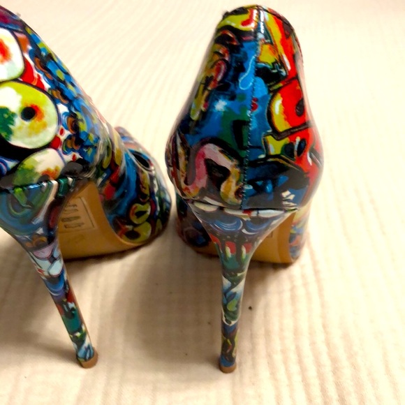 Shoe Republic LA Patent Graffiti Stilettos - Picture 11 of 15
